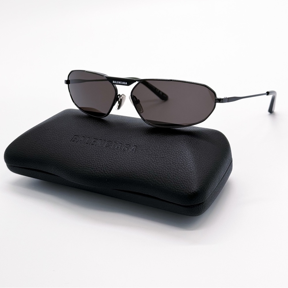 NEW BALENCIAGA BB0245S 001 OVAL BLACK METAL UNISEX SUNGLASSES BALENCIAGA - Picture 2 of 10